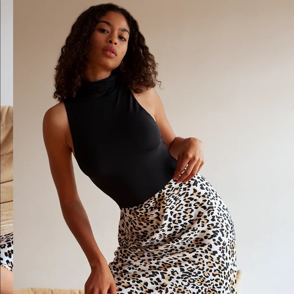 Aritzia Babaton Mini Slip Skirt Cheetah